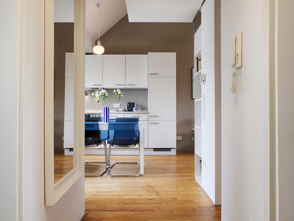 Homiestay City-Apartment, Balkon & Parkplatz Würzburg Eksteriør billede